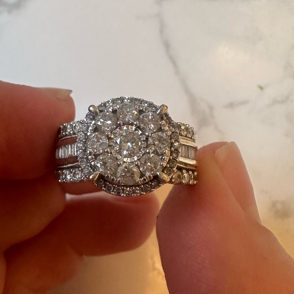 Diamond ring 2 c 10 k yellow gold. Used couple times only so shiny and beautiful